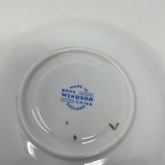 Vintage Windsor England Bone China Teacup and Saucer - Picture 12 of 12